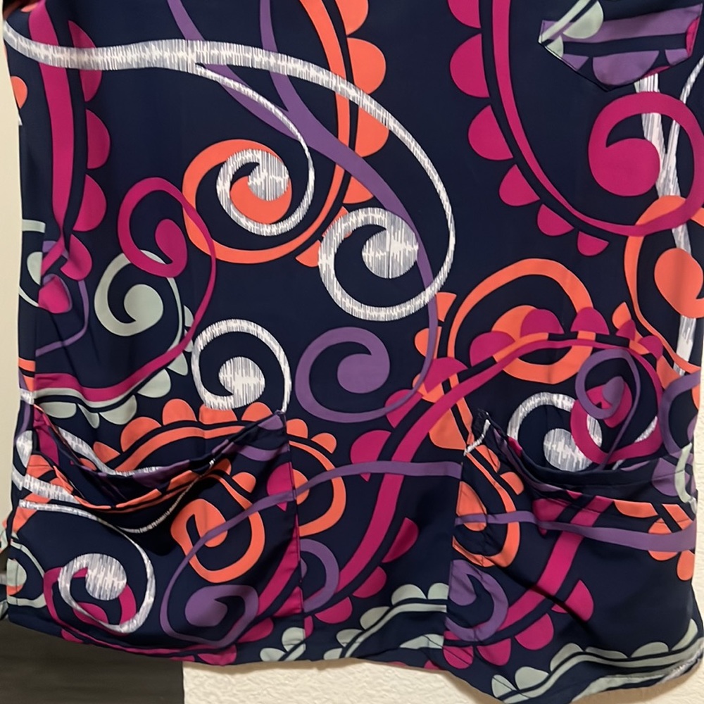 Scrub Top - Picture 3 of 4